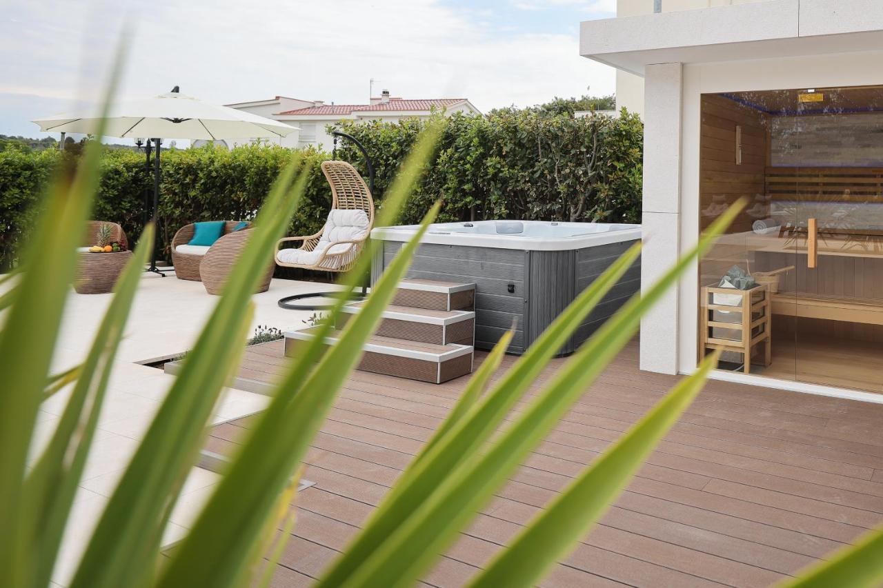 Villa Pino With Pool, Sauna & Jacuzzi Petrcane Exteriör bild