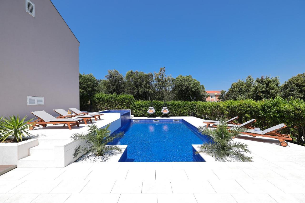 Villa Pino With Pool, Sauna & Jacuzzi Petrcane Exteriör bild