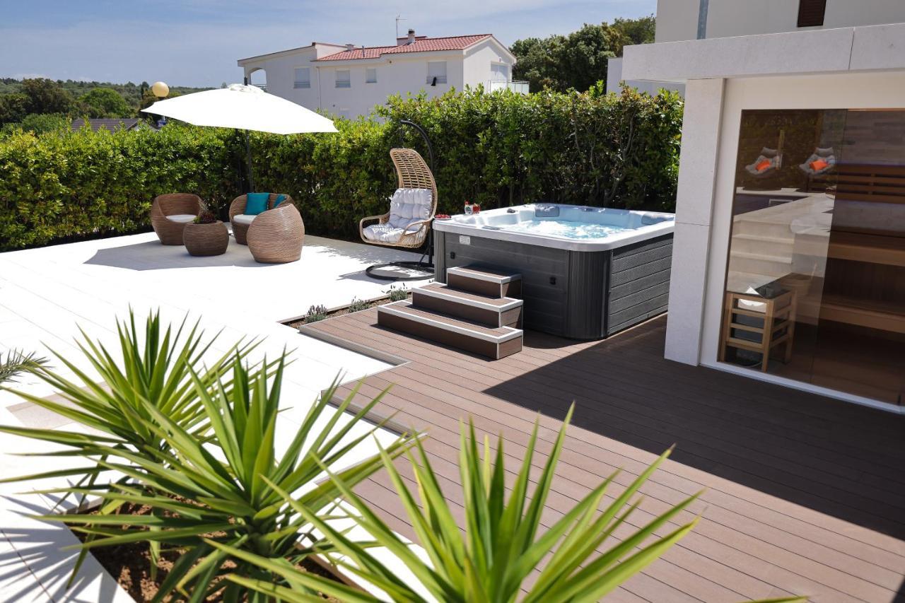 Villa Pino With Pool, Sauna & Jacuzzi Petrcane Exteriör bild