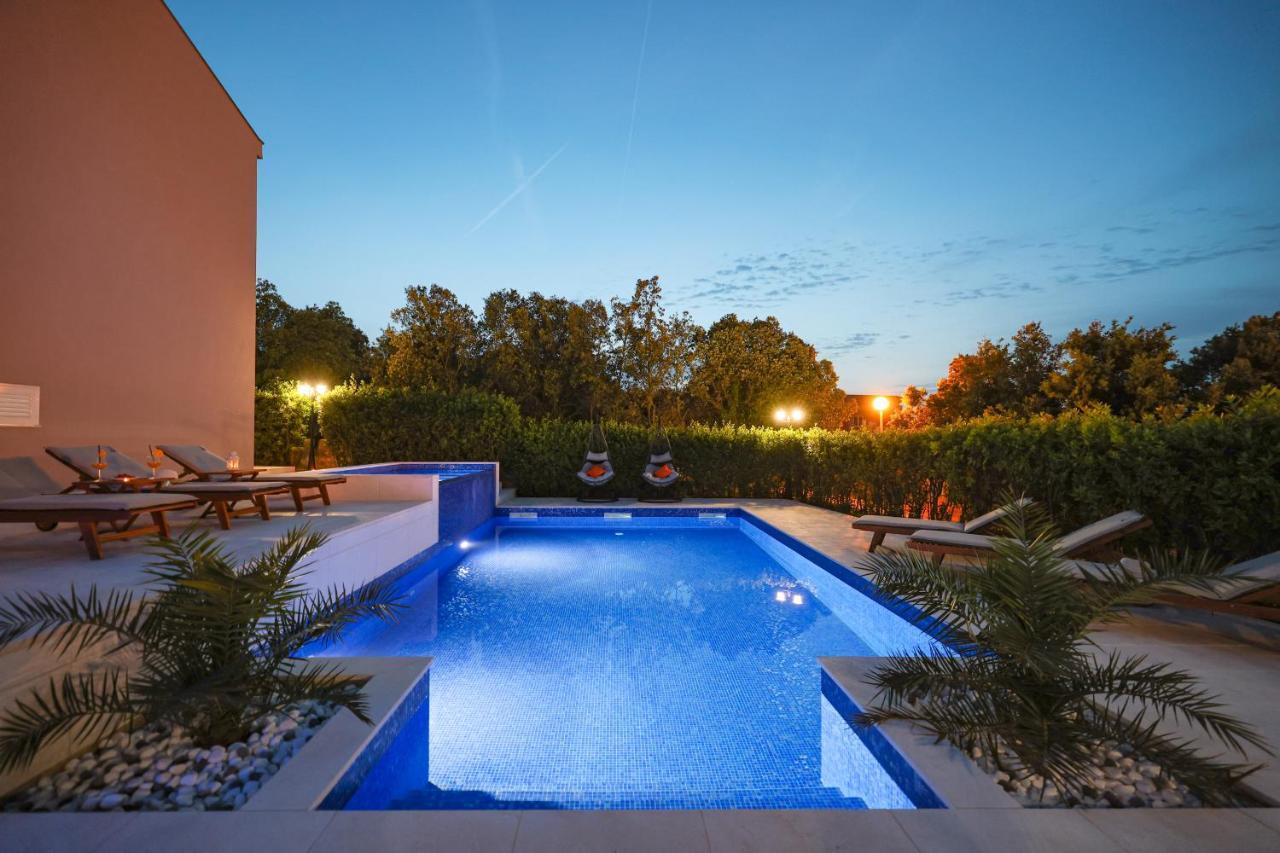 Villa Pino With Pool, Sauna & Jacuzzi Petrcane Exteriör bild